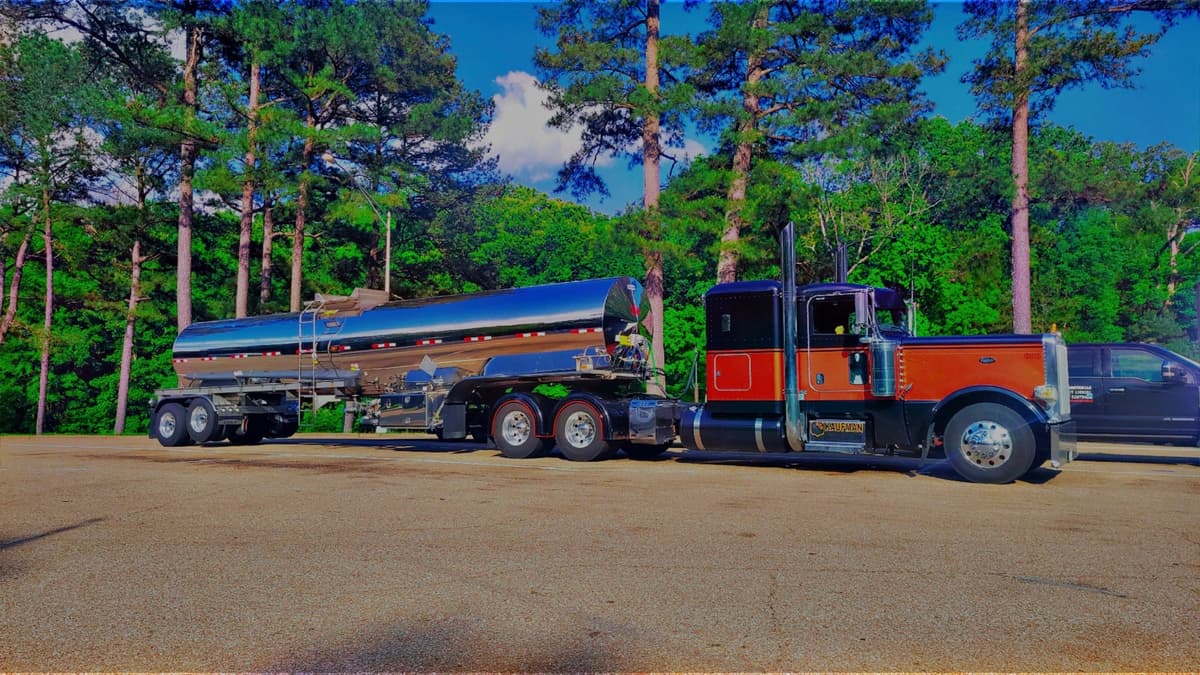 Kaufman Transportation - Fleet image